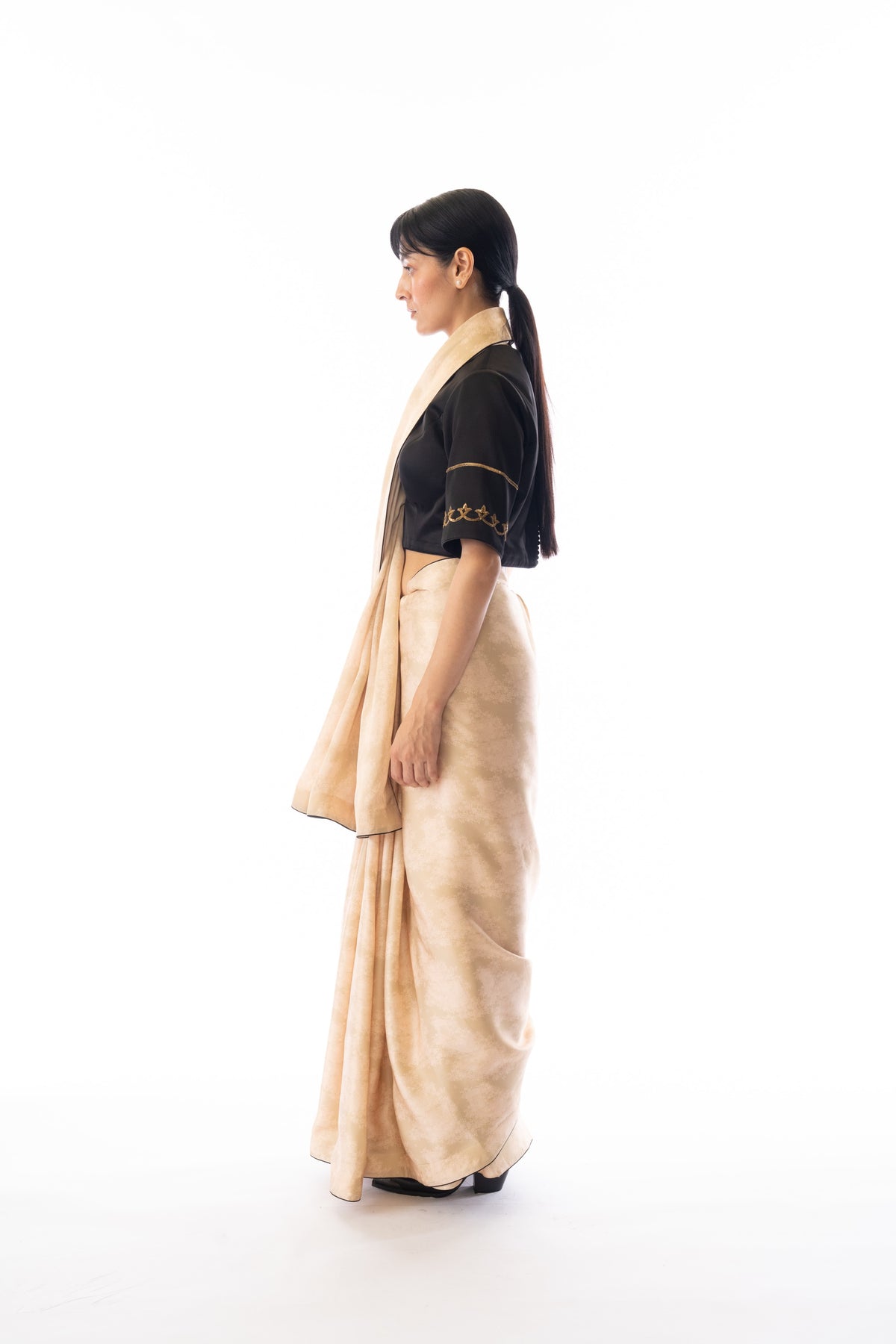 Ivory Printed Contrast Border Saree