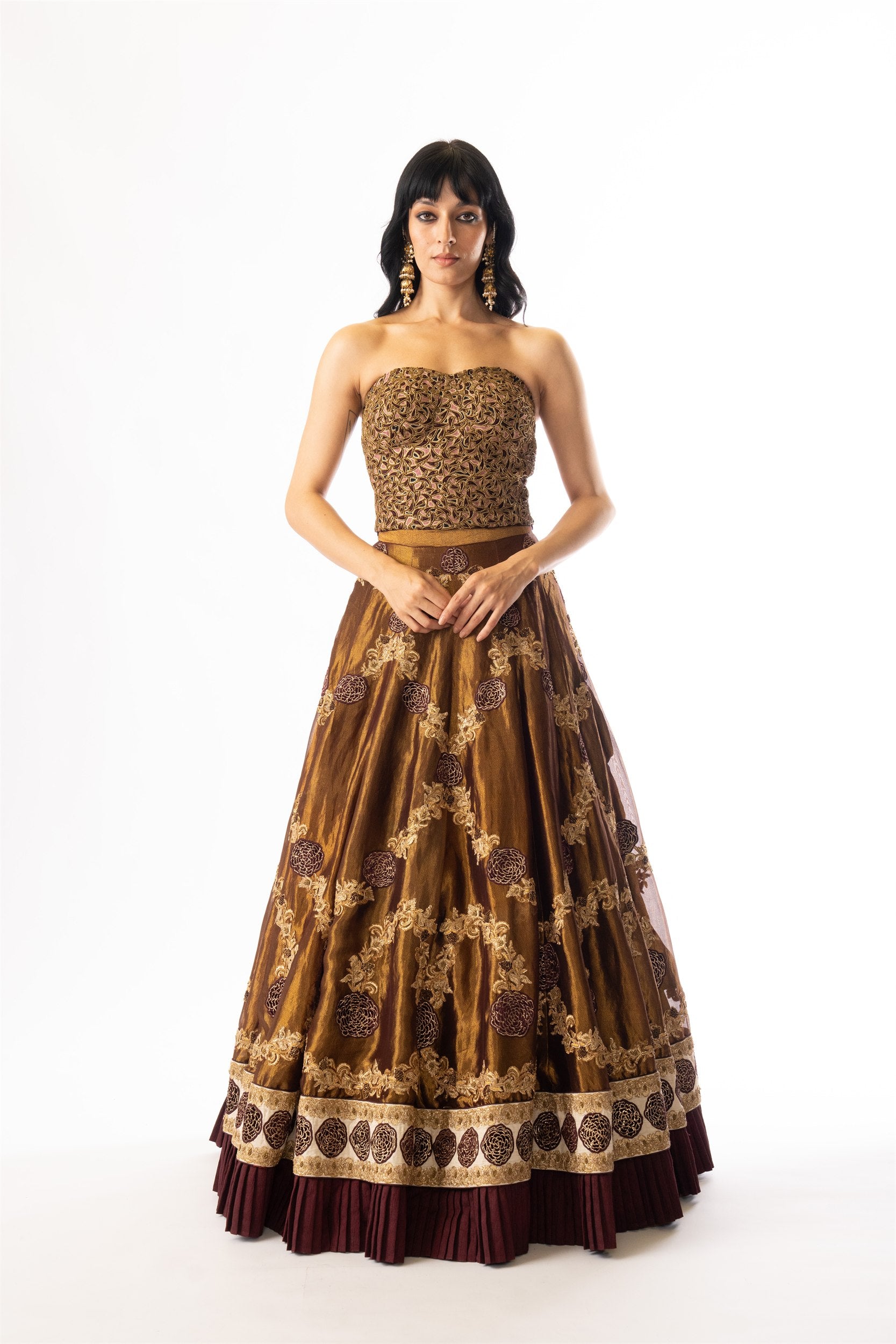 Angarika lehenga set, frame 1