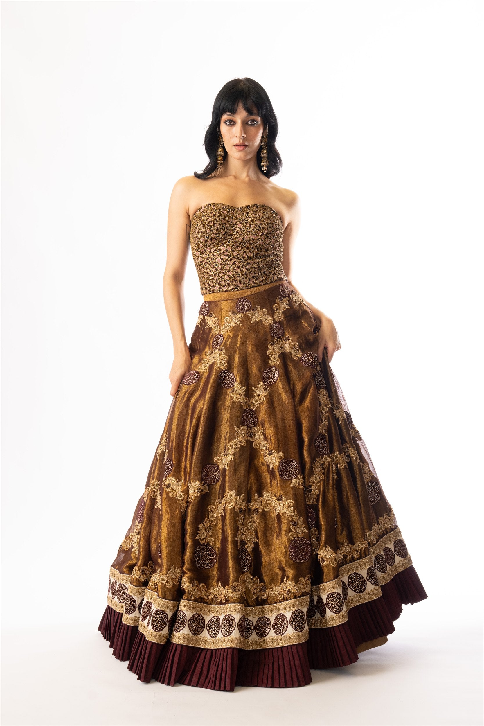 Angarika lehenga set, frame 4